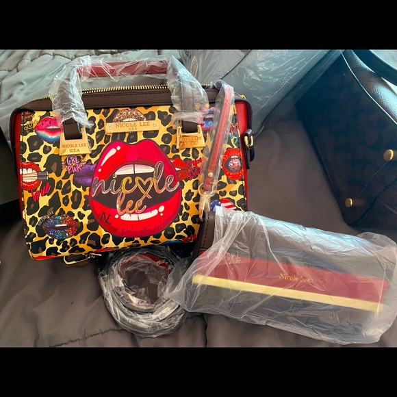 Nicole Lee Handbags - Nicole lee crossbody new